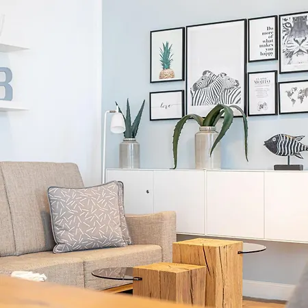 First Sanddorn Διαμέρισμα *